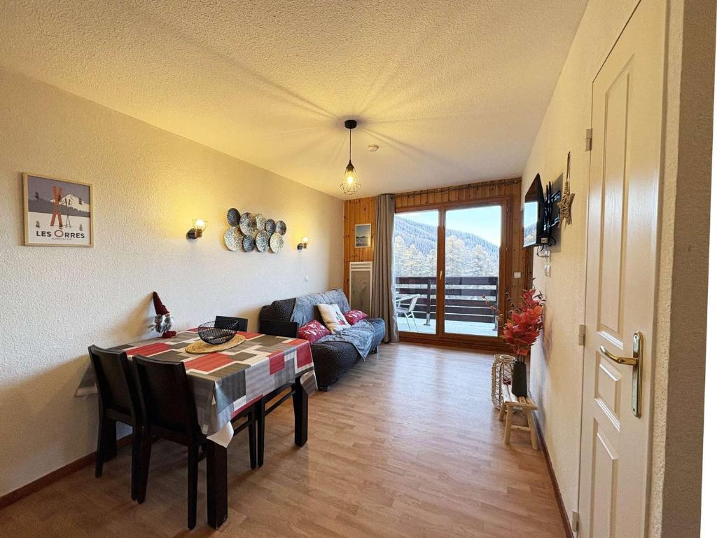Appartement de standing aux Orres 1800 avec piscine, sauna, hammam et WiFi - FR-1-322-82