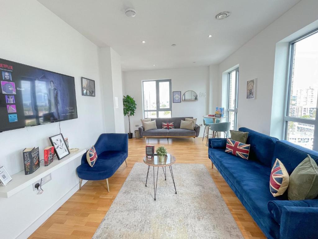 Promo Rate - 3 Bedroom Battersea Penthouse with 3 Private Balconies ...