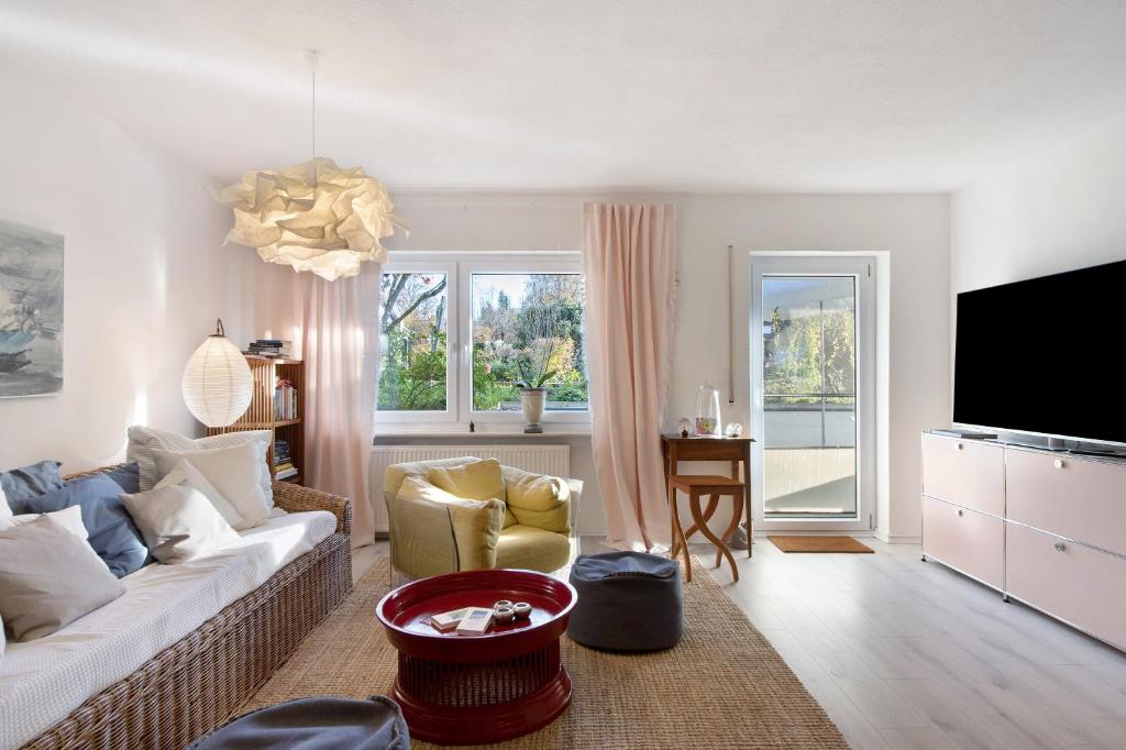 Μια τηλεόραση ή/και κέντρο ψυχαγωγίας στο Apartment Dreiländer Blick