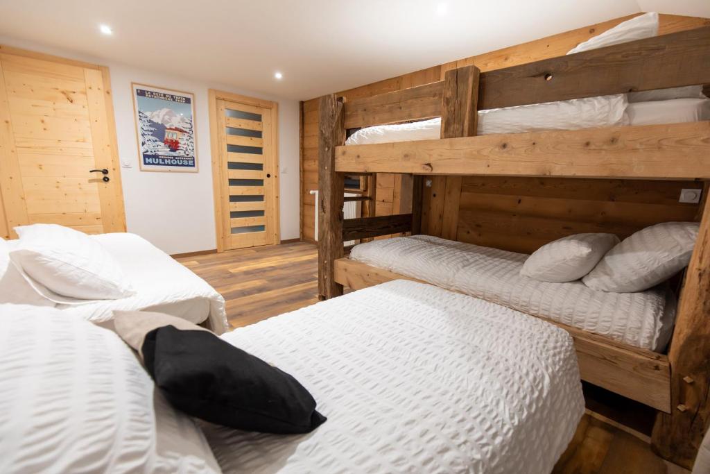 Voodi või voodid majutusasutuse Gîte La Colline toas