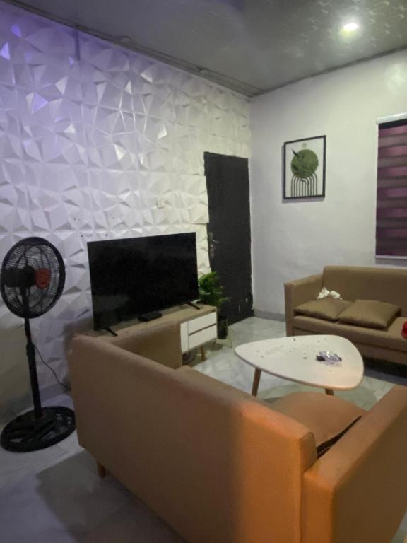 TV/trung tâm giải trí tại Qudal Mini Studio