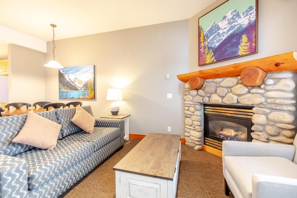 Lizard Creek Lodge photo
