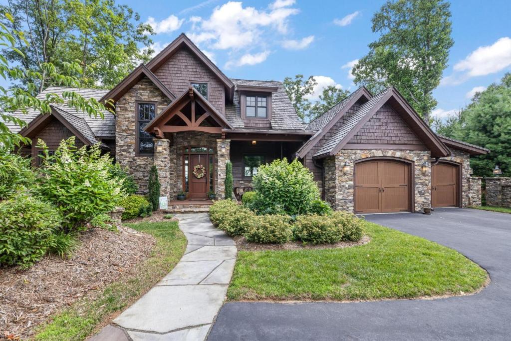 Το κτήριο όπου στεγάζεται  η παραθεριστική κατοικία