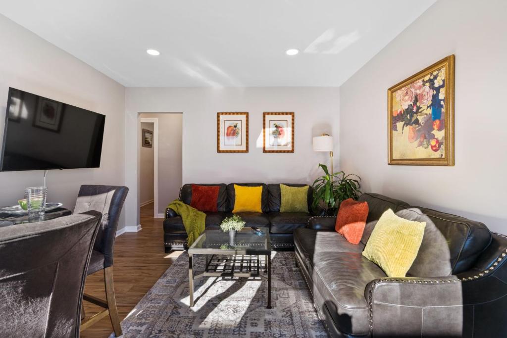 Istumisnurk majutusasutuses 3br Home 2 Baths Bonus Room, Minutes To Nyc