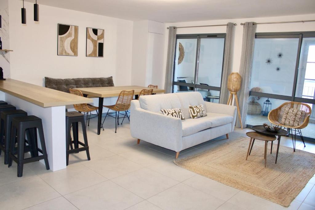 Χώρος καθιστικού στο Superbe Appartement port de Bonifacio