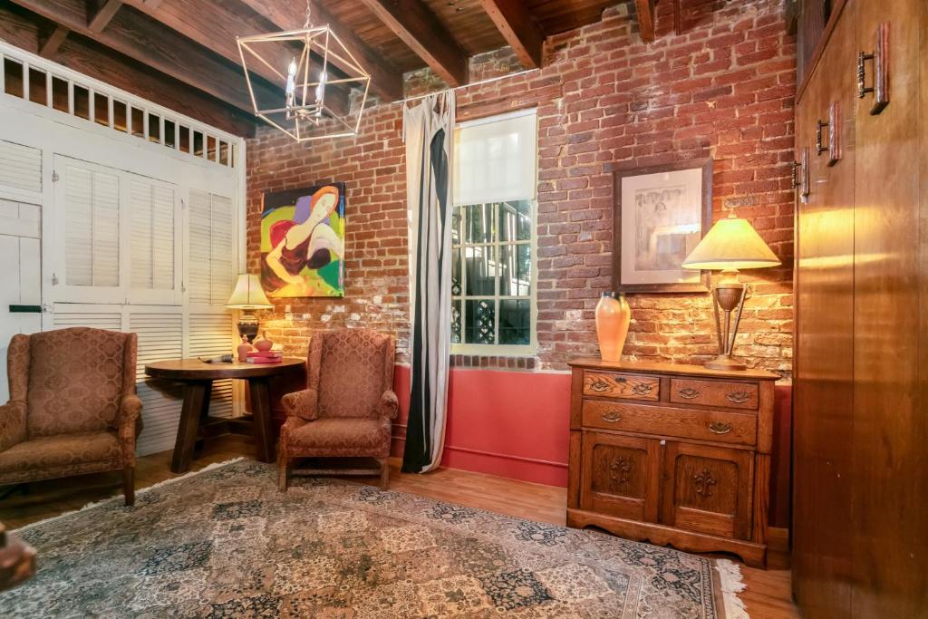 Posezení v ubytování Beekman Place - 3b3b, Full Kitchen, Washer & Dryer, Walk to Historic Downtown