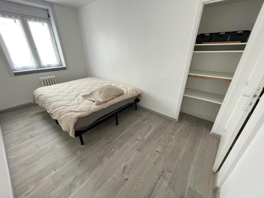 Postel nebo postele na pokoji v ubytování Appartement 3 Chambres en plein centre-ville du havre