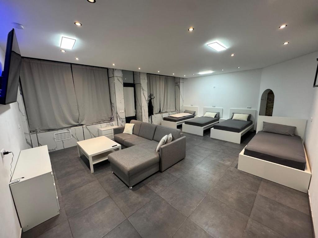 Et opholdsområde på Urban Eastside Apartment - Berlin Friedrichshain near Ostkreuz