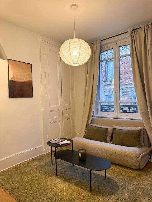 Χώρος καθιστικού στο Casa Livia - studio design au coeur de Trouville