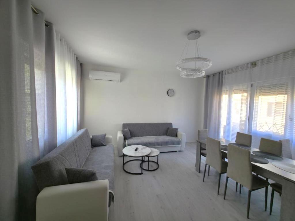 a living room with a couch and a table at La casa di Aron in Venice