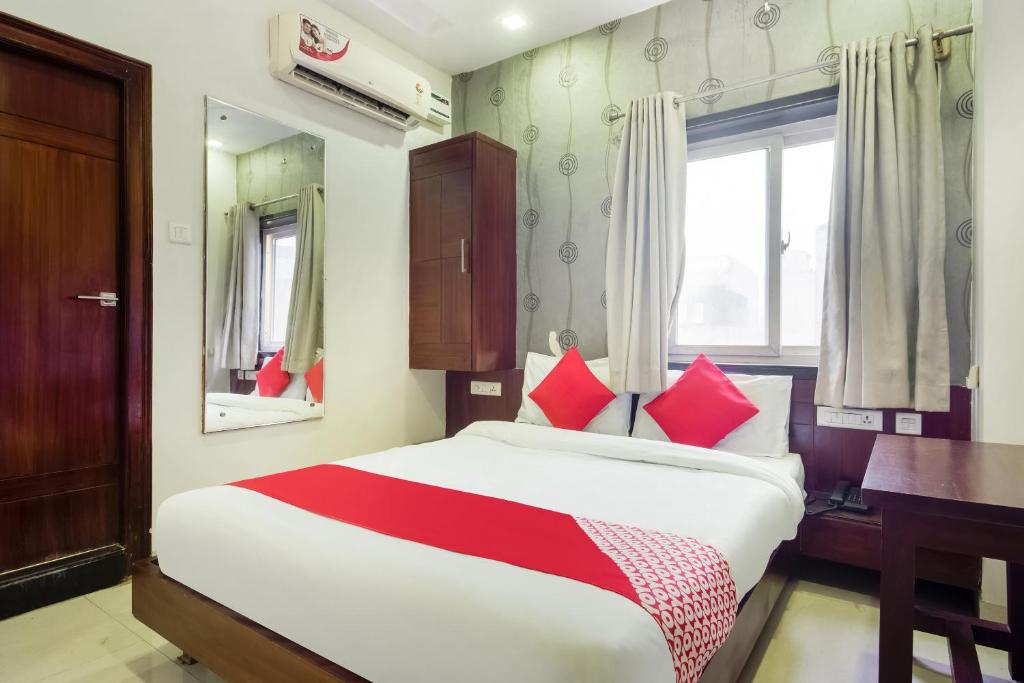 Giường trong phòng chung tại Hotel O M