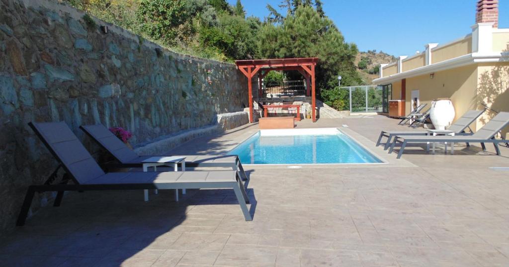 Πισίνα στο ή κοντά στο Ferienwohnung Für 8 Personen In Agia Pelagia, Kreta