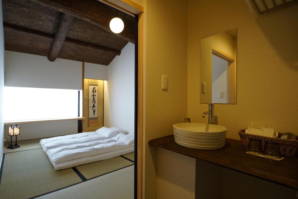 Baðherbergi á Ryokan Tori