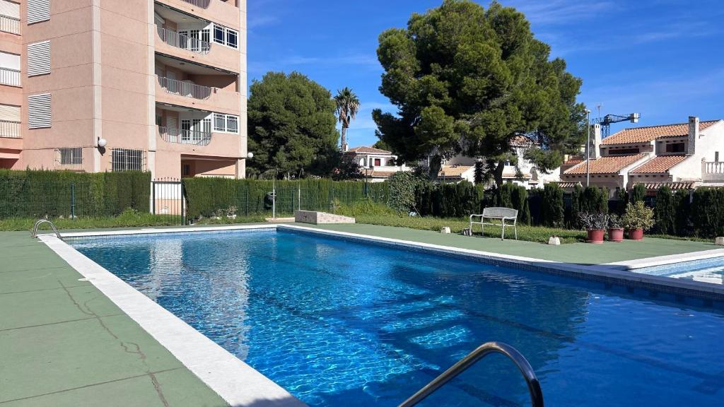 Bazén v ubytování Planta Baja en La Zenia Beach nebo v jeho okolí