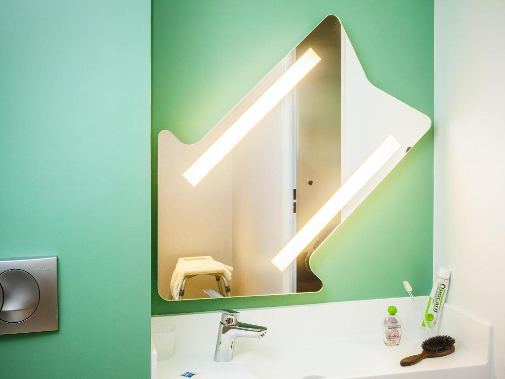 ibis budget Bordeaux Est Lormont - Habitación Triple (2 Adultos + 1 Niño)