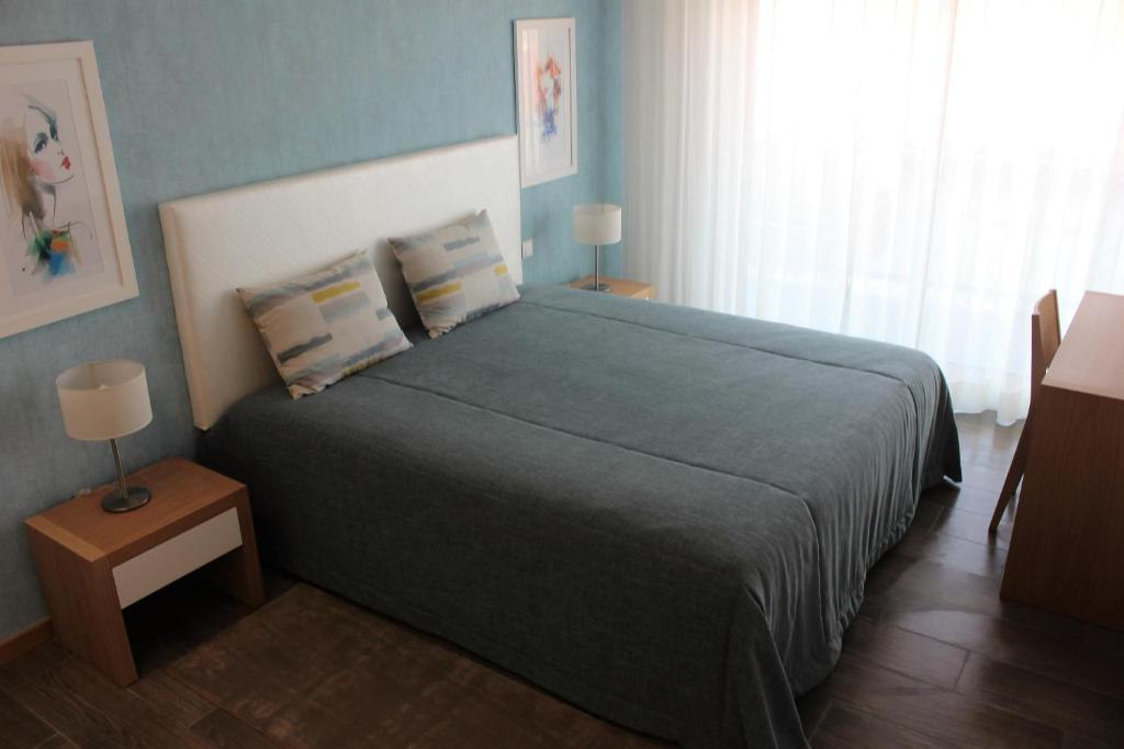 Apartamentos Turisticos da Nazare - Three-Bedroom Apartment