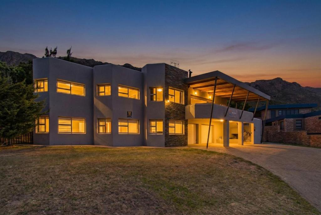 Γενική θέα στο βουνό ή θέα στο βουνό από  αυτή η παραθεριστική κατοικία