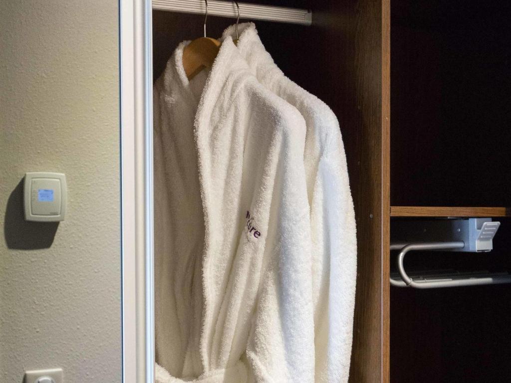 Mercure Cayenne Royal Amazonia - Privilege Kamer Met 1 Kingsize Bed En Bank