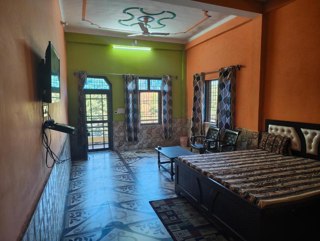 Φωτογραφία από το άλμπουμ του Hotel Atithi and Restaurant σε Thal