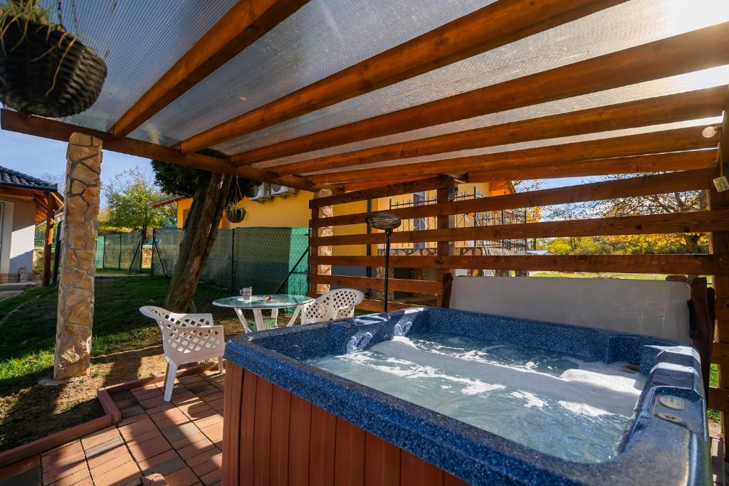 Φωτογραφία από το άλμπουμ του Non stop apartman σε Kaposvár