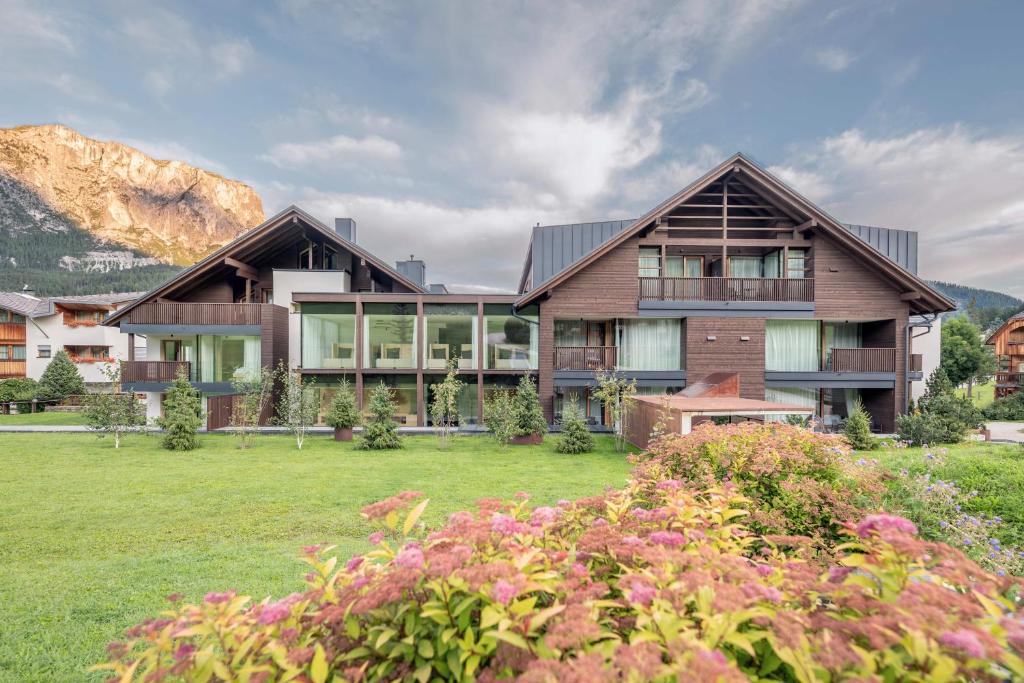 En generel udsigt til bjerge eller udsigt til bjerge taget fra lejligheden