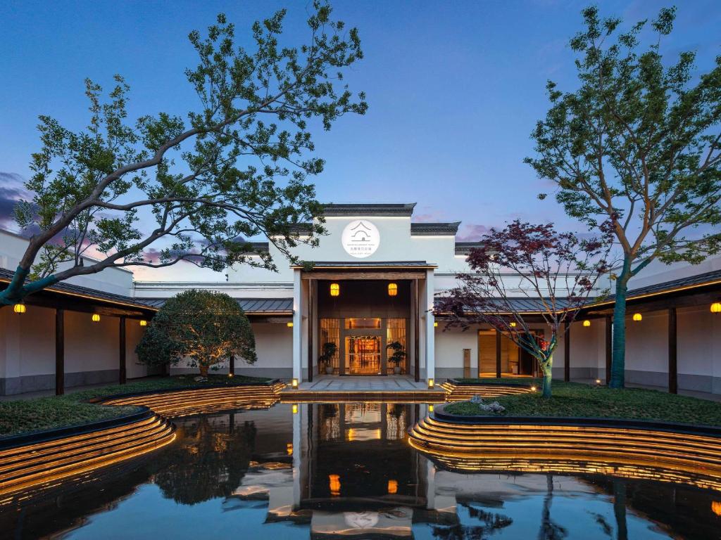 Το κτήριο όπου στεγάζεται  το ξενοδοχείο