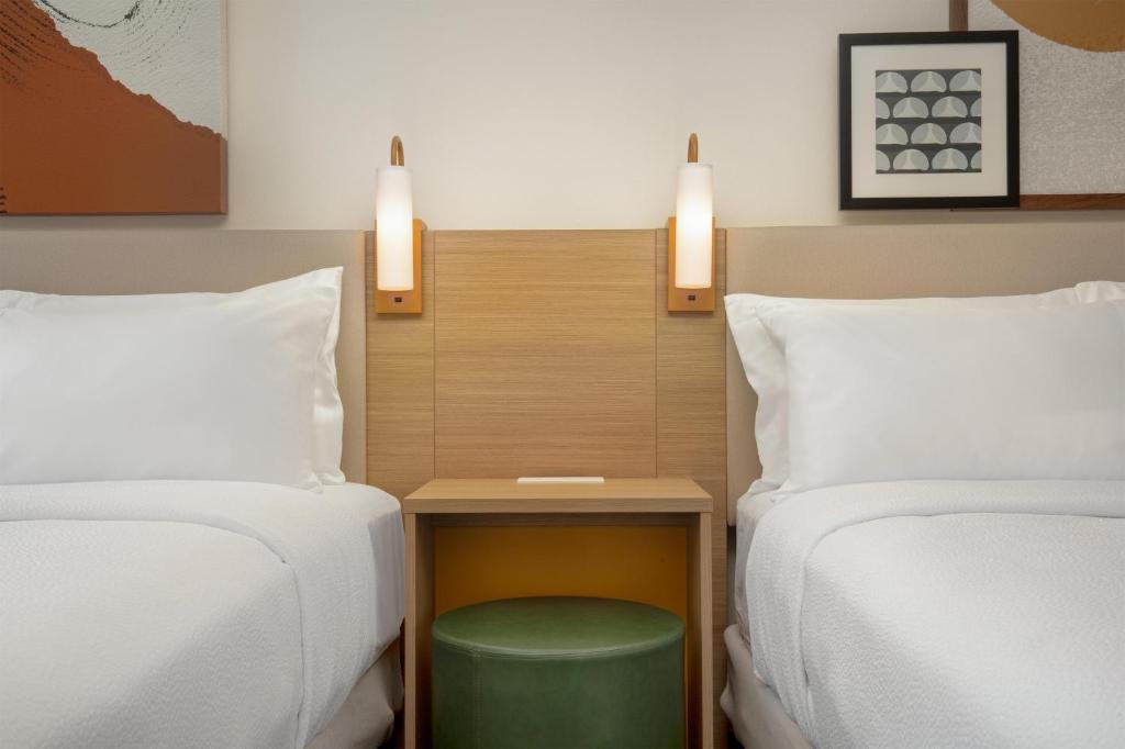 Spark by Hilton Toronto Airport photo