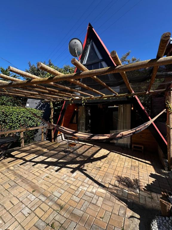 Budova, kde se chata nachází