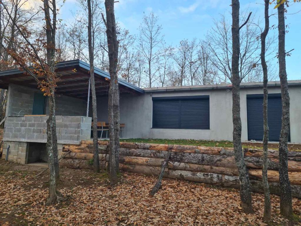 Budova, kde se vila nachází