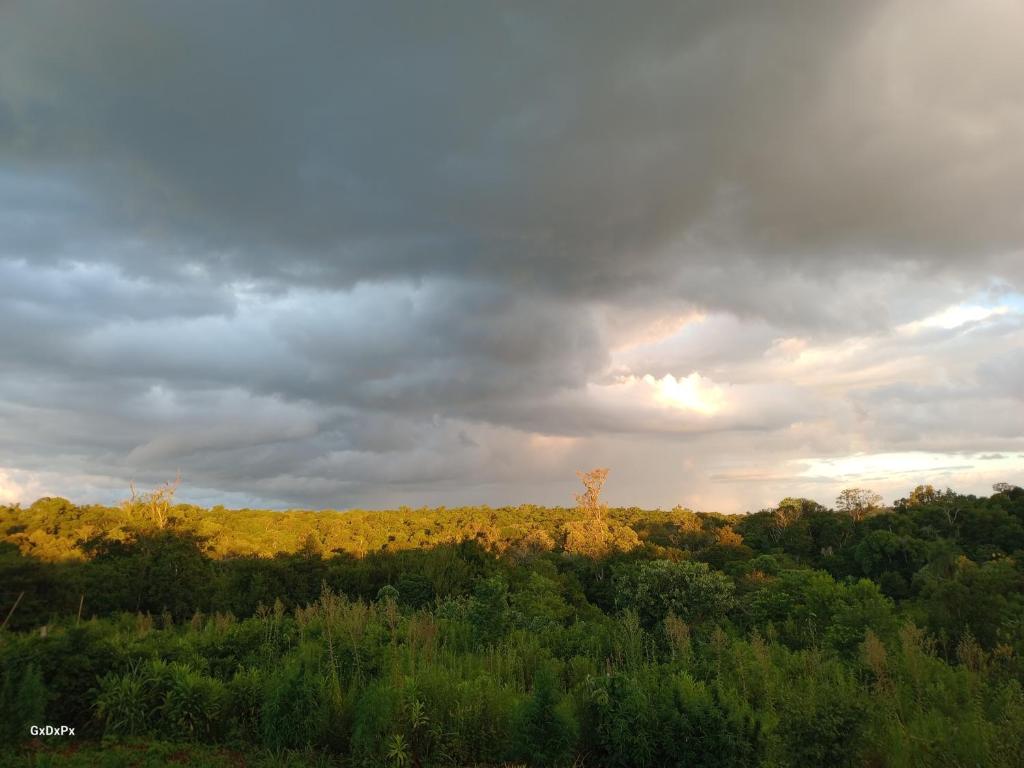 Un paisaje natural cerca del camping resort