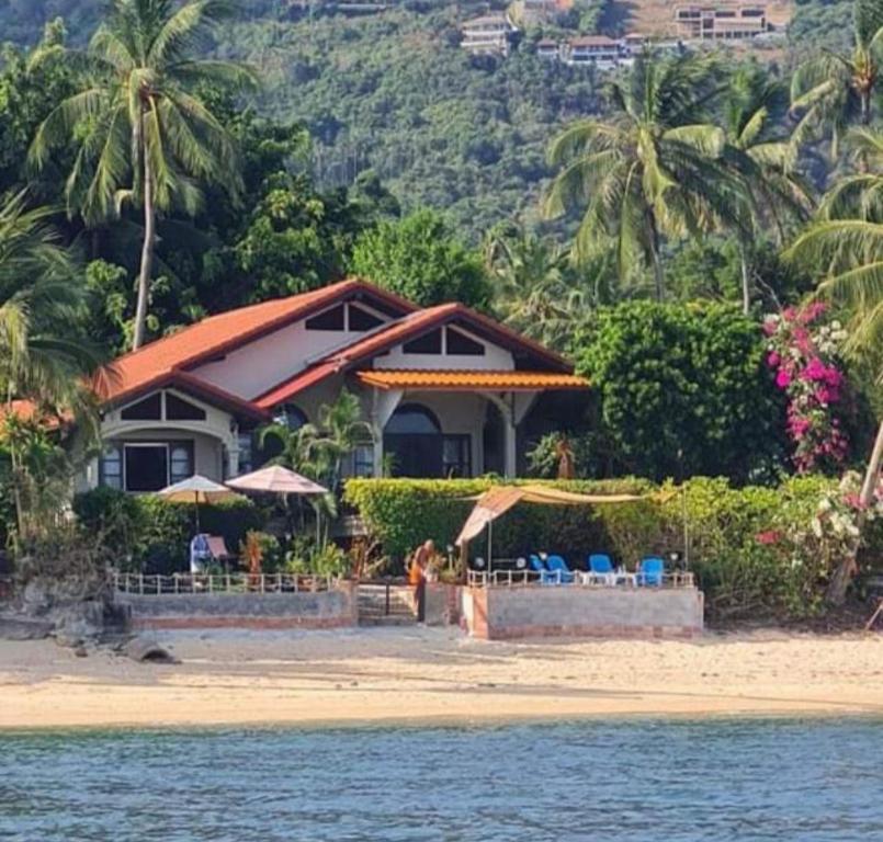 Phong cảnh thiên nhiên gần biệt thự