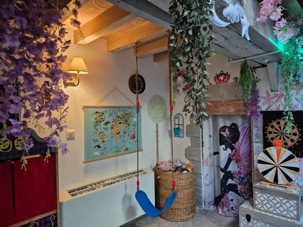 Fotografie z fotogalerie ubytování Maison féérique et ludique, avec jeux de piste v destinaci Saint-Romain-le-Preux