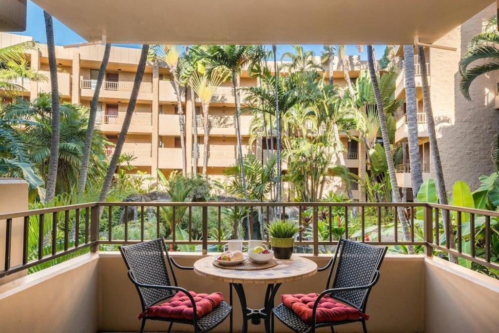 Balkón nebo terasa v ubytování Paki Maui 217 · PM 217 Cozy 1BR Oceanfront Condo w Pool