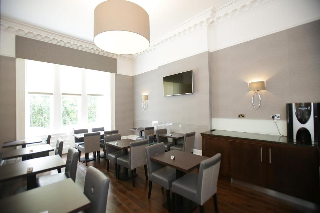 Ambassador Hotel - Resim 17