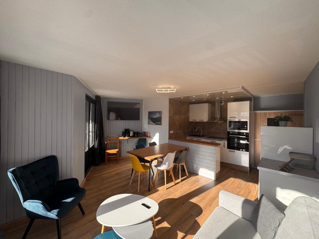 Kuchyň nebo kuchyňský kout v ubytování Panorama des Neiges