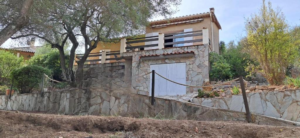 Κήπος έξω από το Casa di l Ulivu