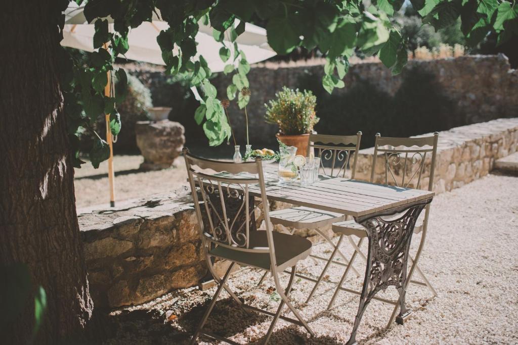 Φωτογραφία από το άλμπουμ του Renoir - Mas De Rey σε Arpaillargues-et-Aureillac