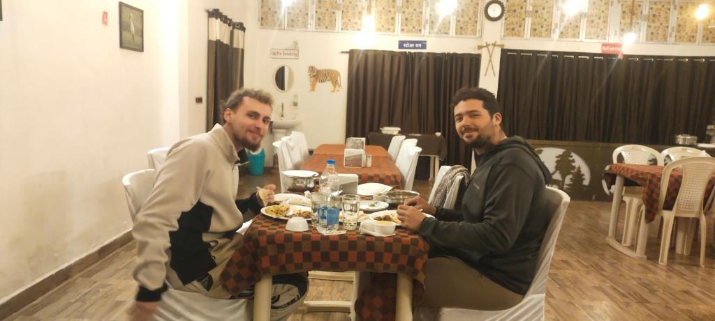 Επισκέπτες που μένουν στο Tiger Home Stay Resort