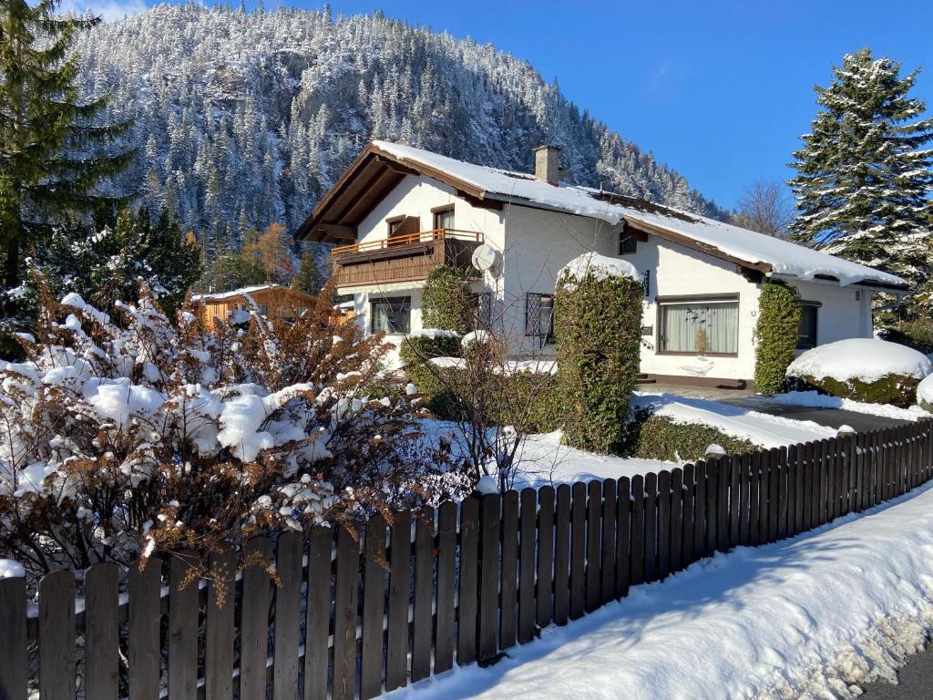 Ferienhaus Greti Ehrwald v zimě