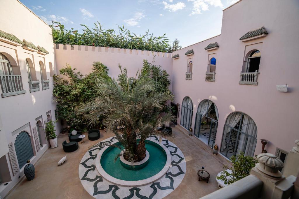 Το κτήριο όπου στεγάζεται  το ξενοδοχείο