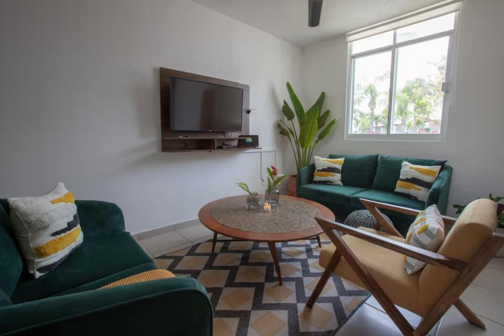 TV a/nebo společenská místnost v ubytování Riviera Nayarit Brand New House Close To The Beach