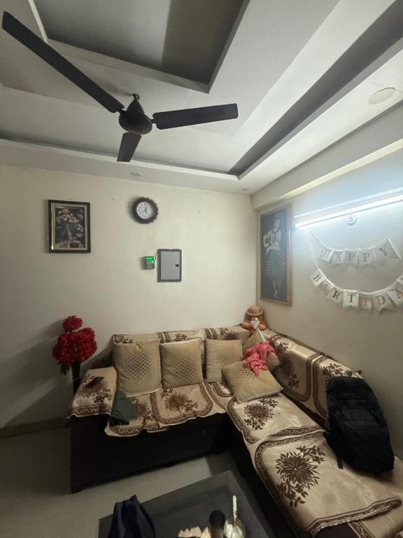 Χώρος καθιστικού στο Happy Home