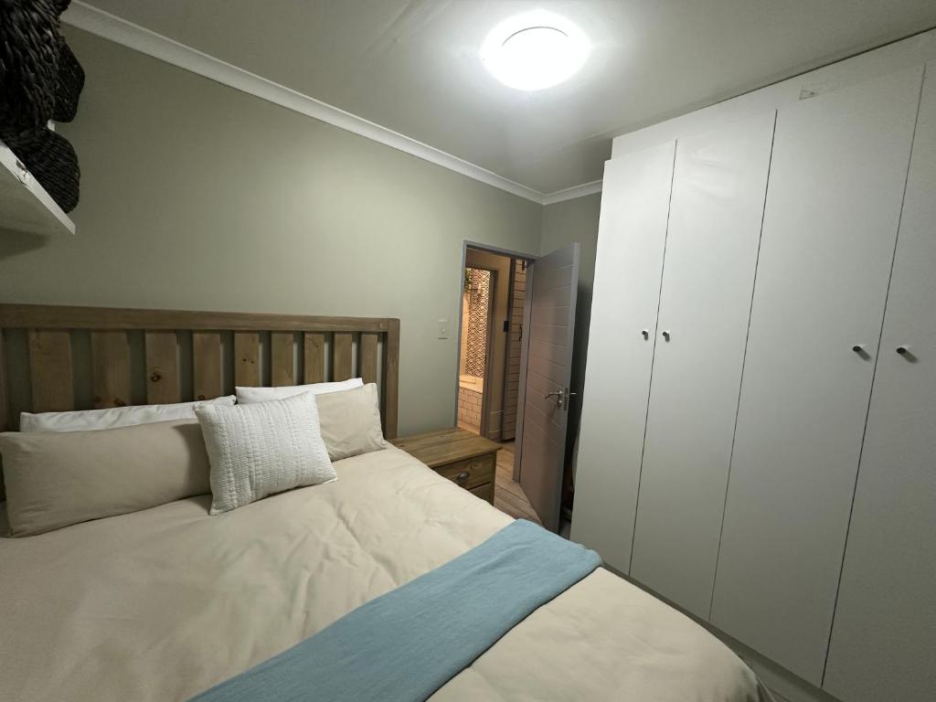 Postel nebo postele na pokoji v ubytování 29 on Windsor main house