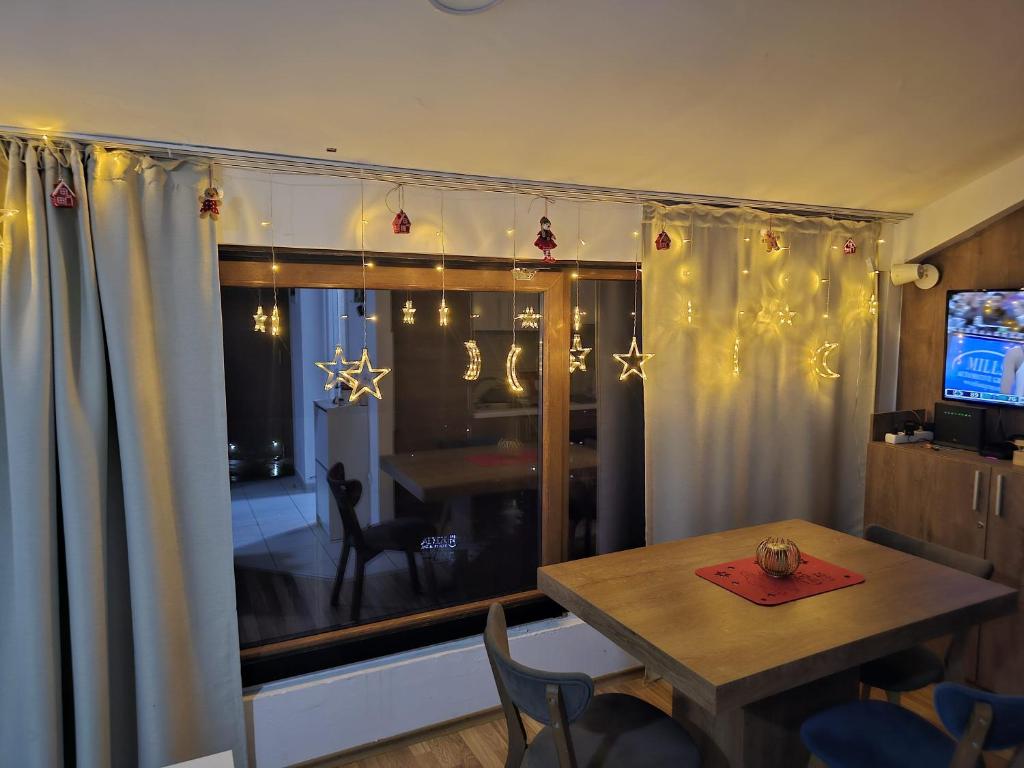 Μια τηλεόραση ή/και κέντρο ψυχαγωγίας στο Angela Apartment