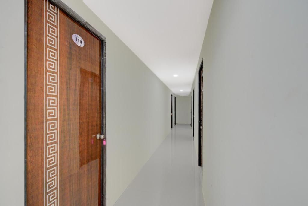 Φωτογραφία από το άλμπουμ του SPOT ON Sriman Stay Inn σε Hakīmpet