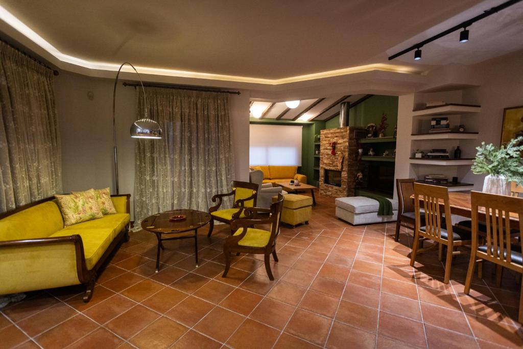 Fotografie z fotogalerie ubytování Silyvo Cottage v destinaci Méga Kefalóvryson