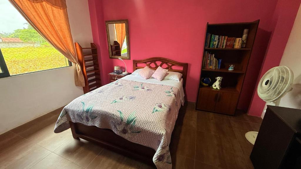 En eller flere senge i et værelse på Habitación doble # 2