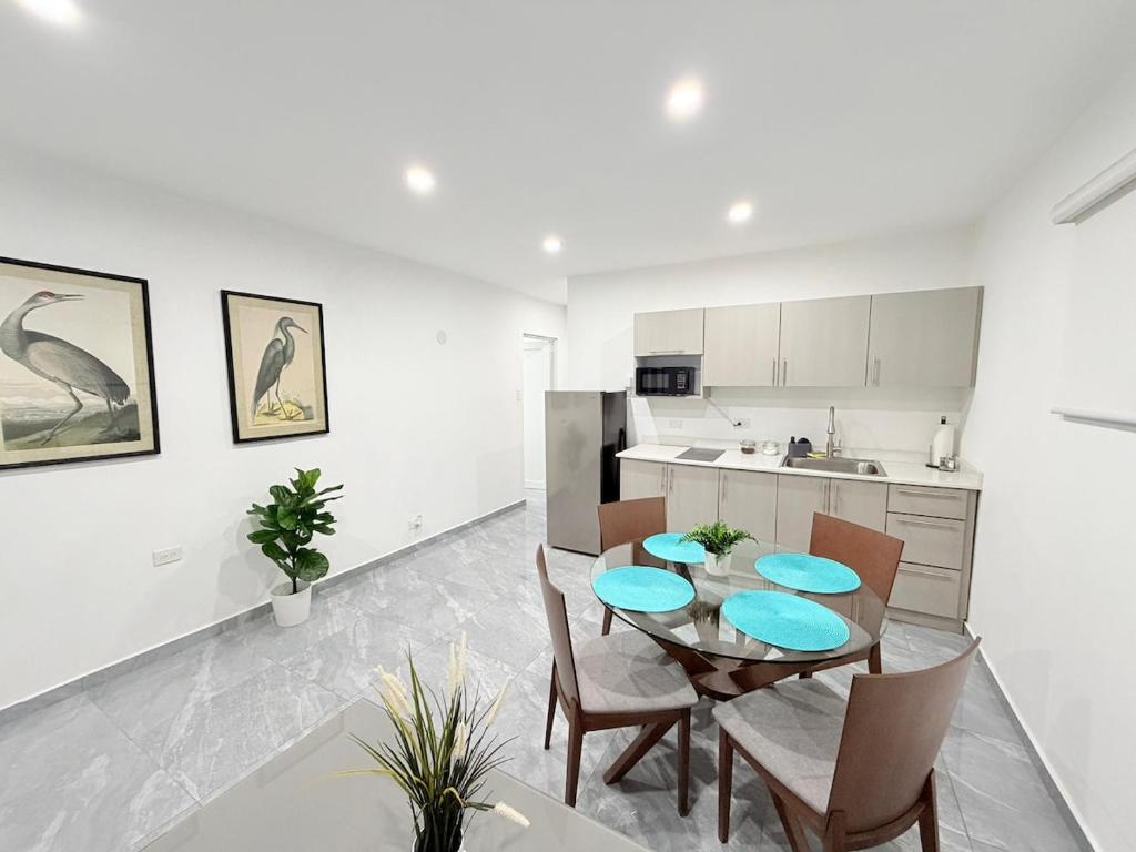 Köök või kööginurk majutusasutuses Villa Isabella Luxury B2, centrally located and spacious!