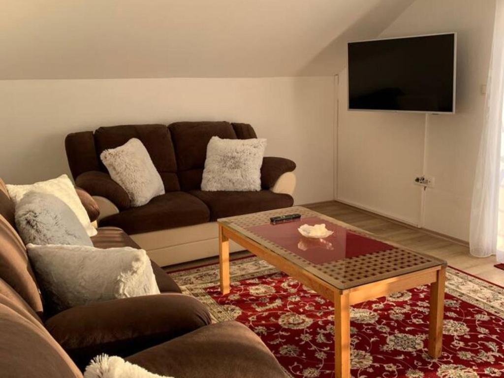 Χώρος καθιστικού στο Apt Bordoa de Macura with Bay View