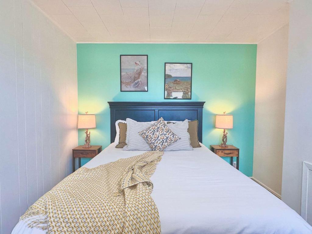 Ένα ή περισσότερα κρεβάτια σε δωμάτιο στο 1-Bedroom Retreat Apt 3